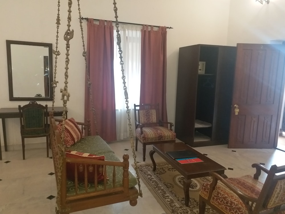 Jayamahal Palace Hotel 45/68