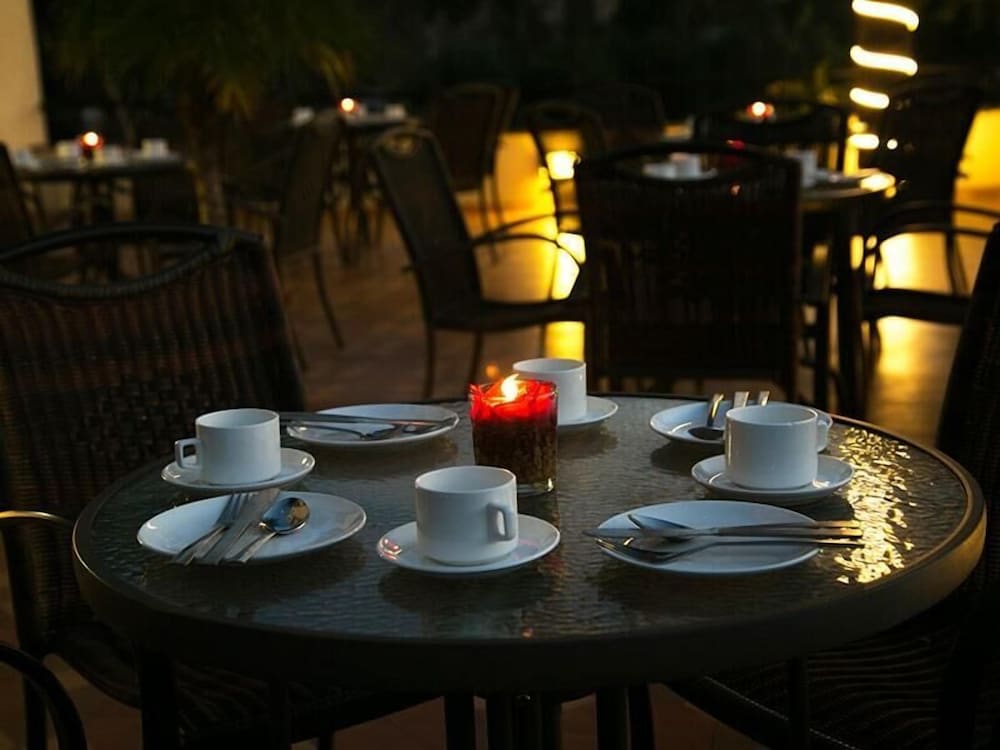 Hotel Hampi International 21/36