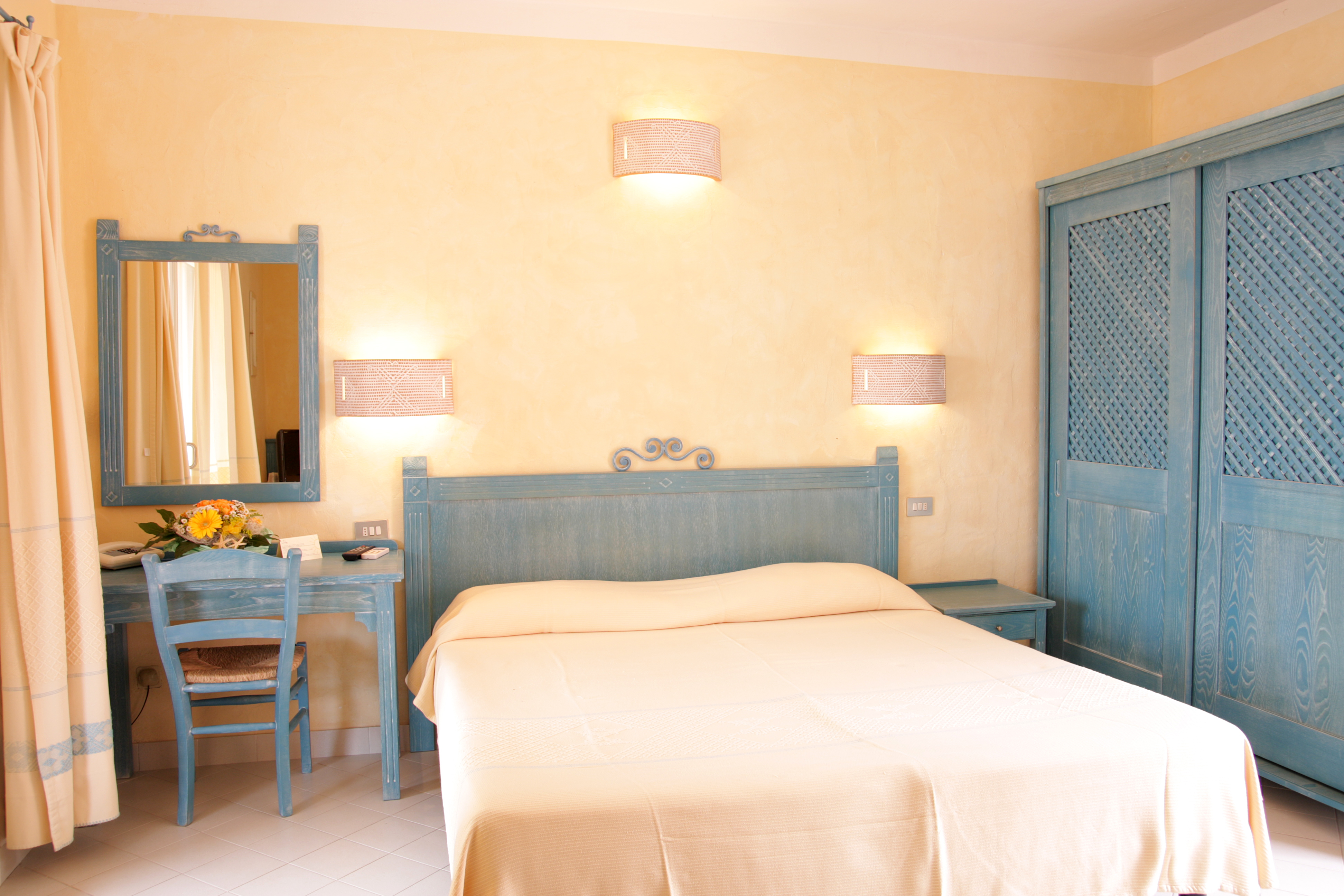 SUPERIOR, DOUBLE BED