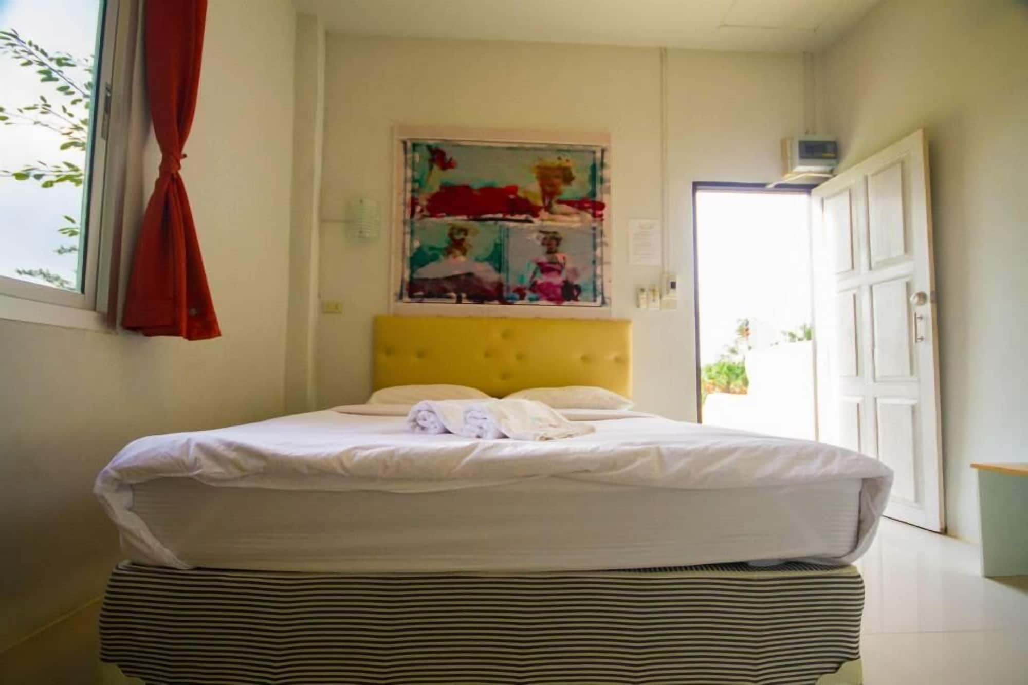 DELUXE, SINGLE, DOUBLE BED, MOUNTAIN VIEW