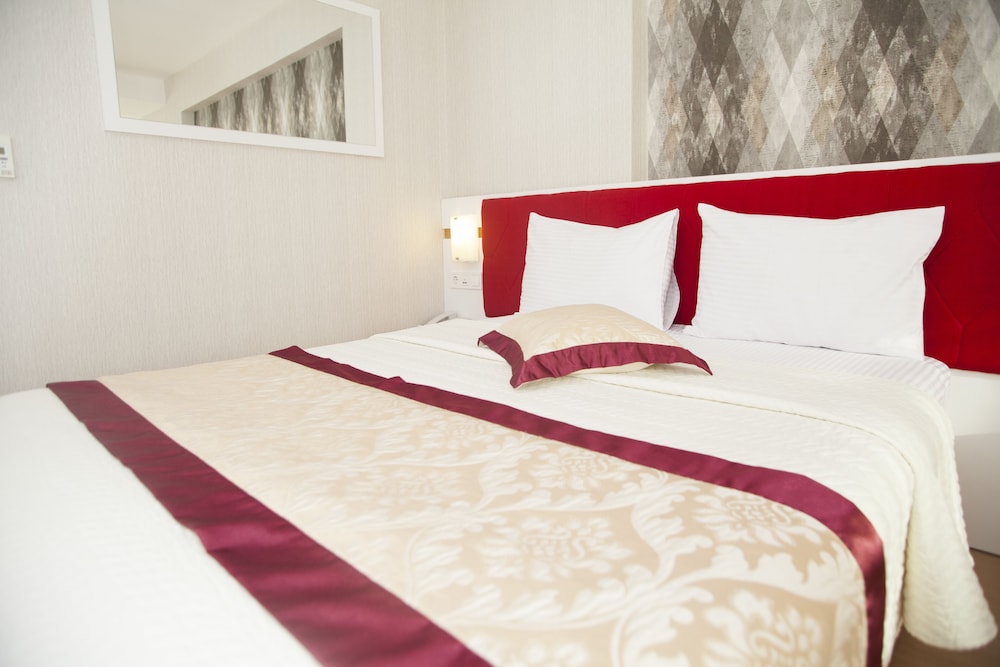 Konaks Hotel 6/42