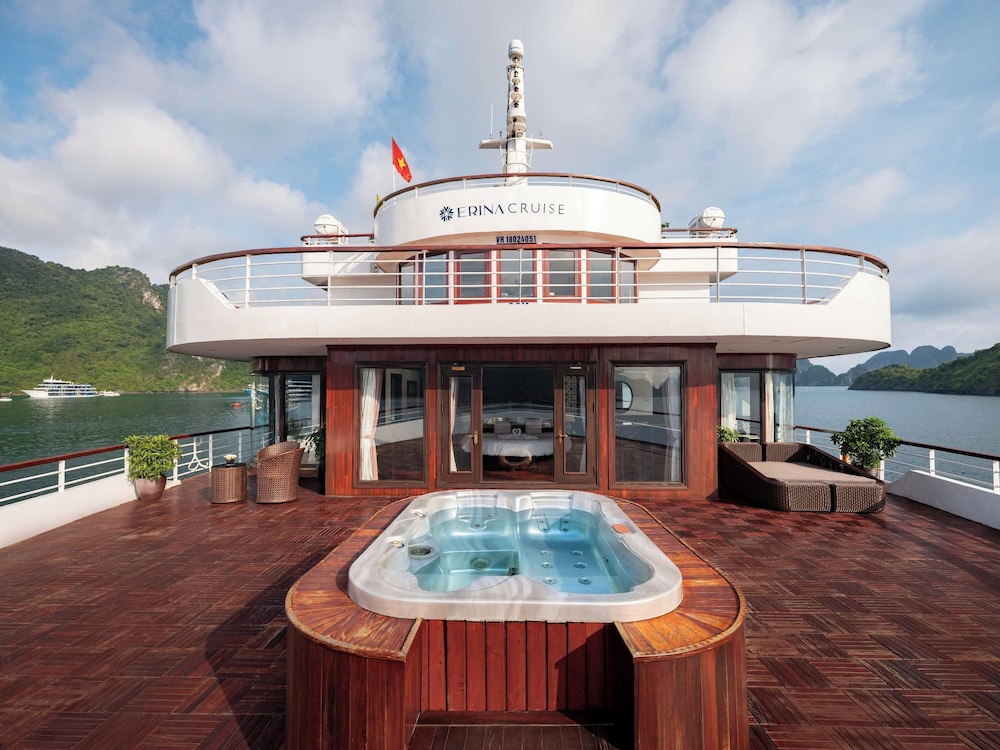 Rosa Cruise Halong 1/50