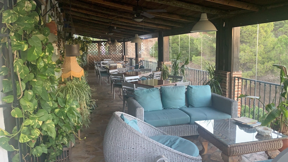 Los Jarales Hotel 54/73
