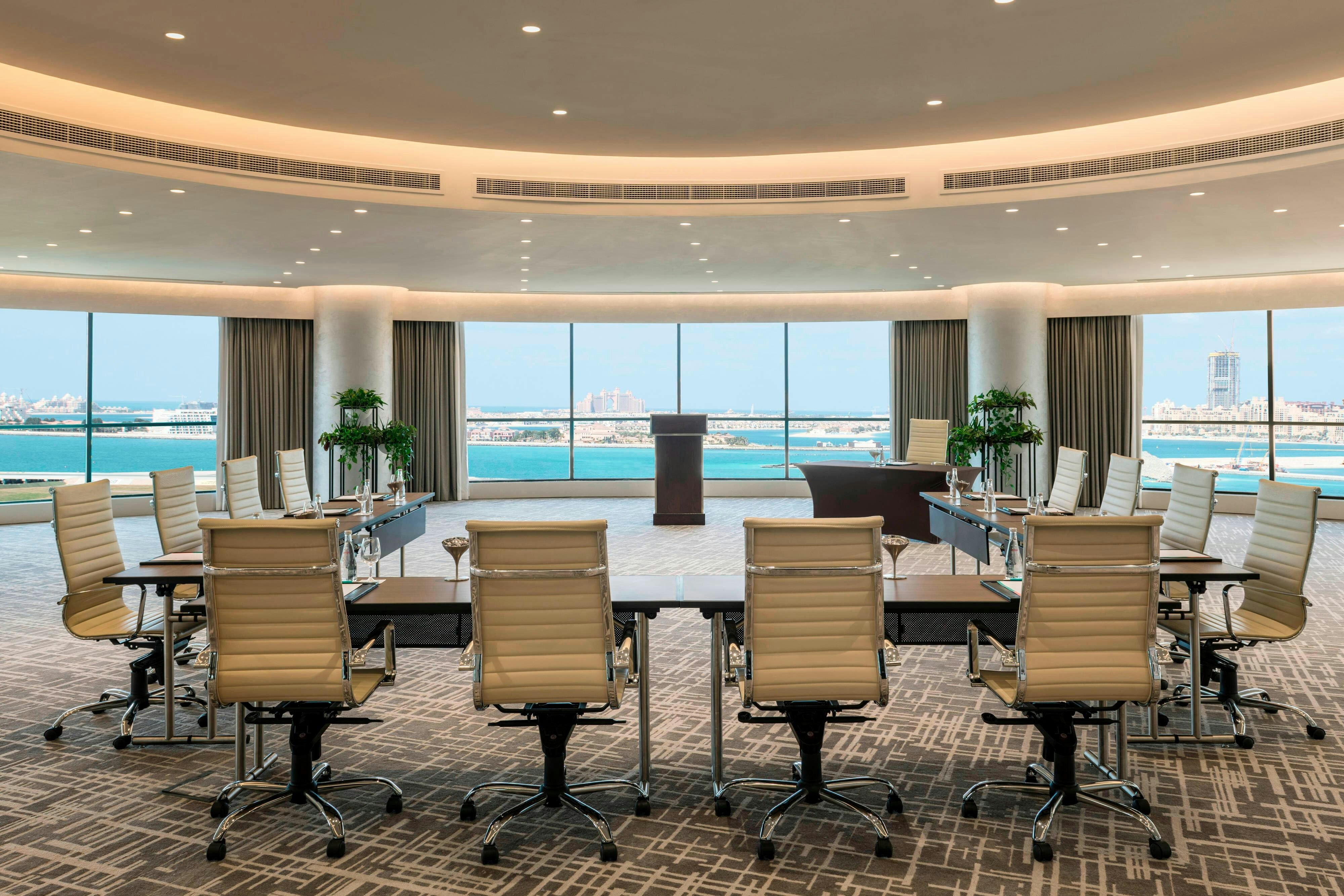 Le Royal Meridien Beach Resort & Spa 66/78