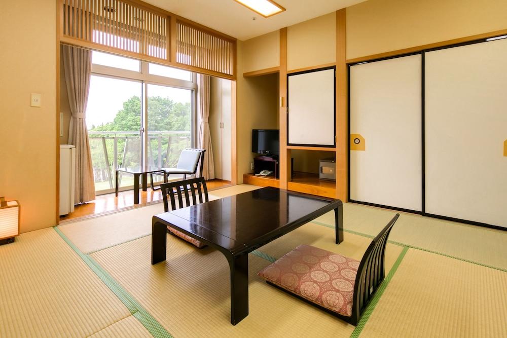 COZY, JAPANESE, PRIVATE BATHROOM, TATAMI