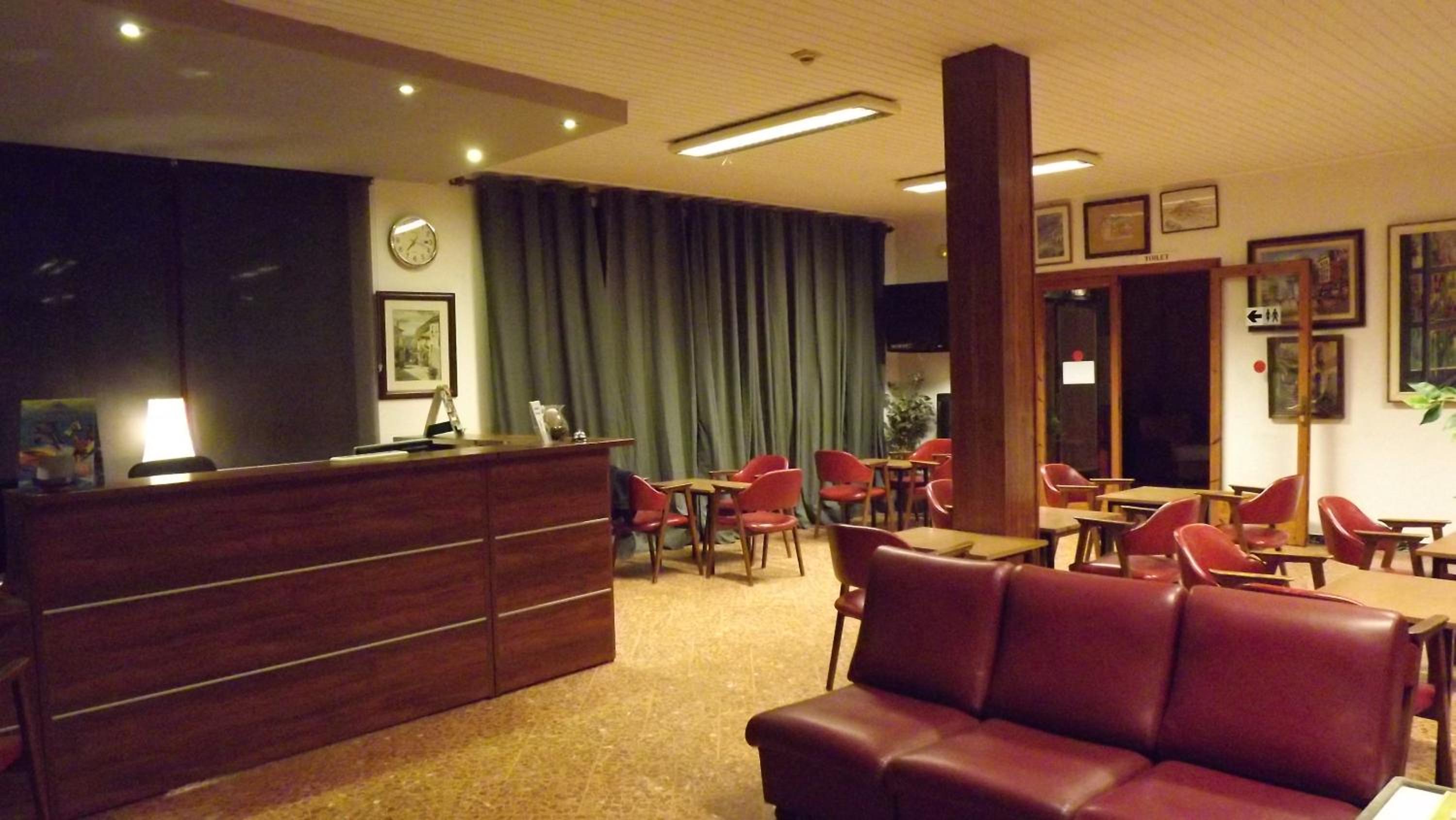 Miami Hotel 8/54