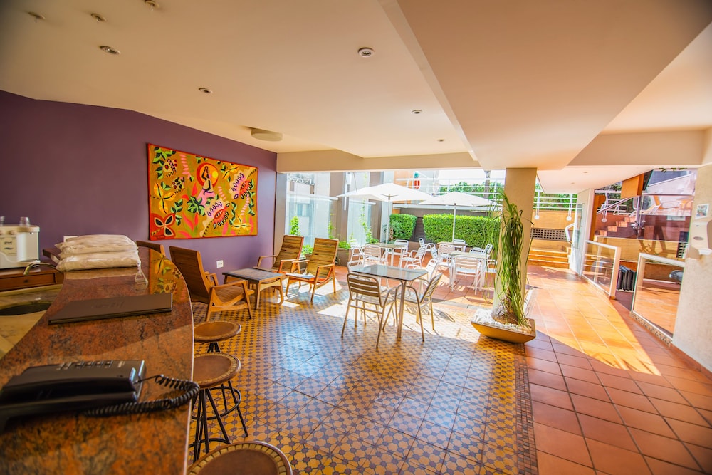 Black Stream Hotel 35/50