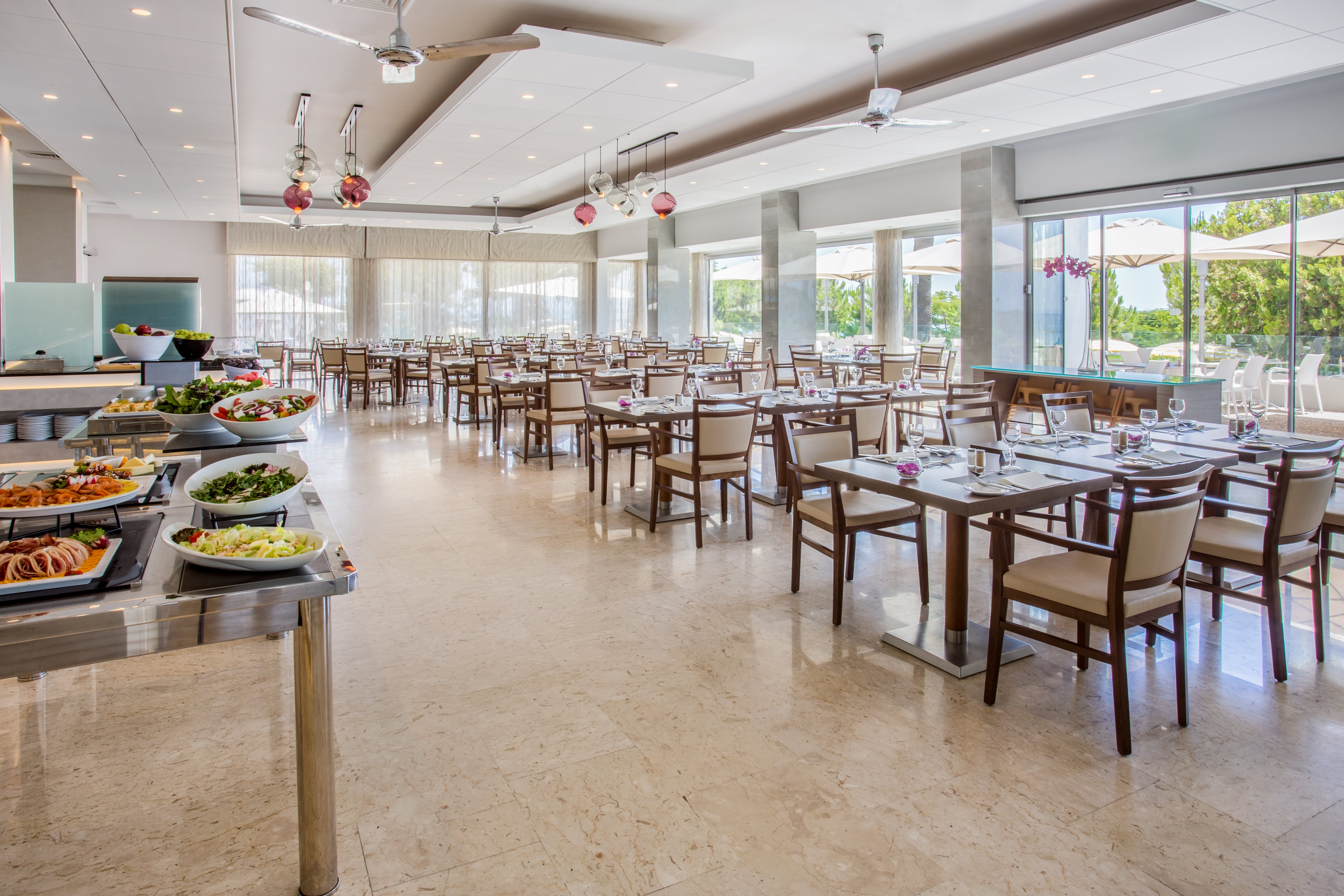 Crowne Plaza Limassol 55/75