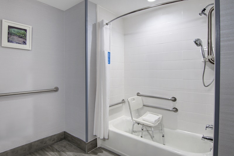 Hampton Inn Fayetteville 73/73