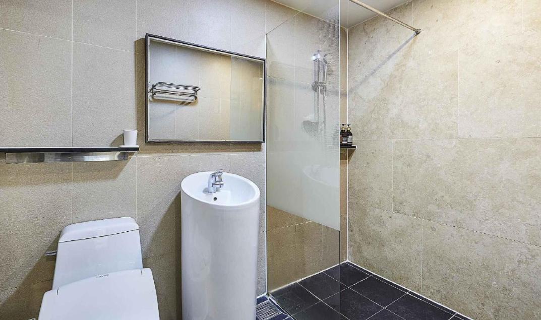 Suwon Hotel Pacific 37 33/35