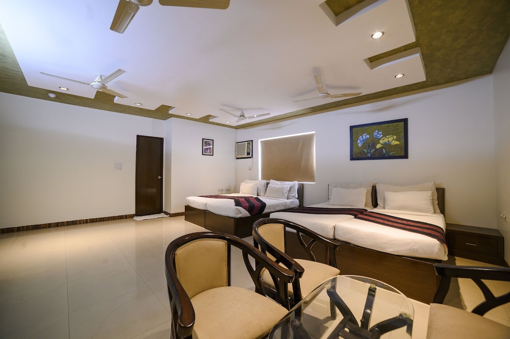 Hotel Karan Vilas 50/64