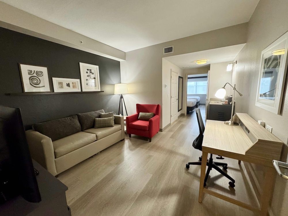 Country Inn & Suites by Radisson, Port Charlotte, FL 19/30