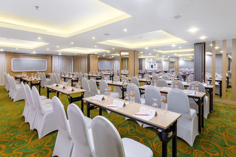 Kuta Galleria Hotel 58/69