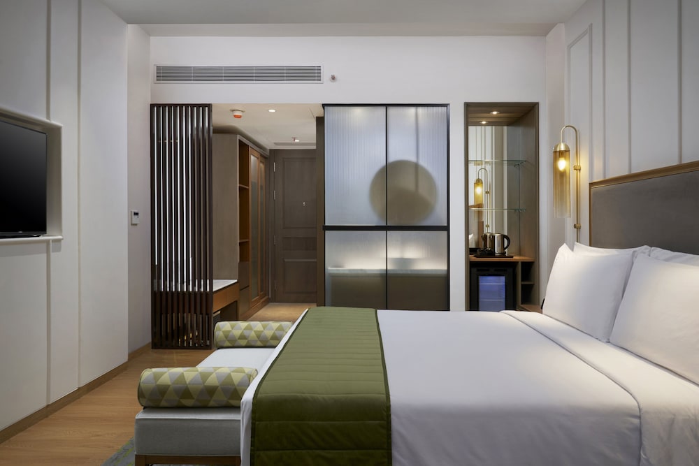 Holiday Inn Goa Candolim 17/75