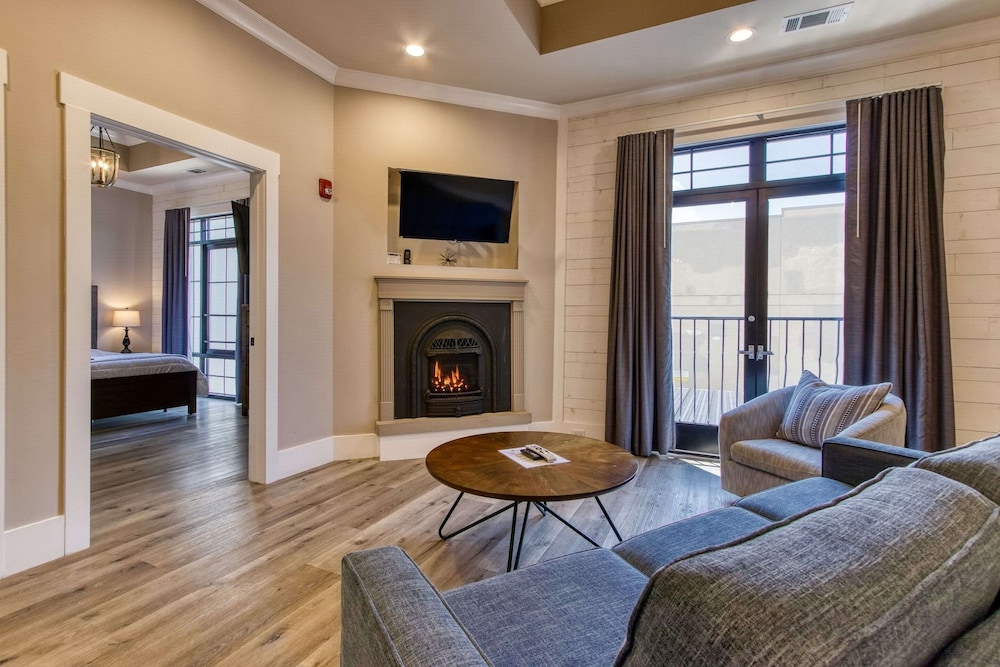 New Hotel Collection Smoky Mountains 28/50