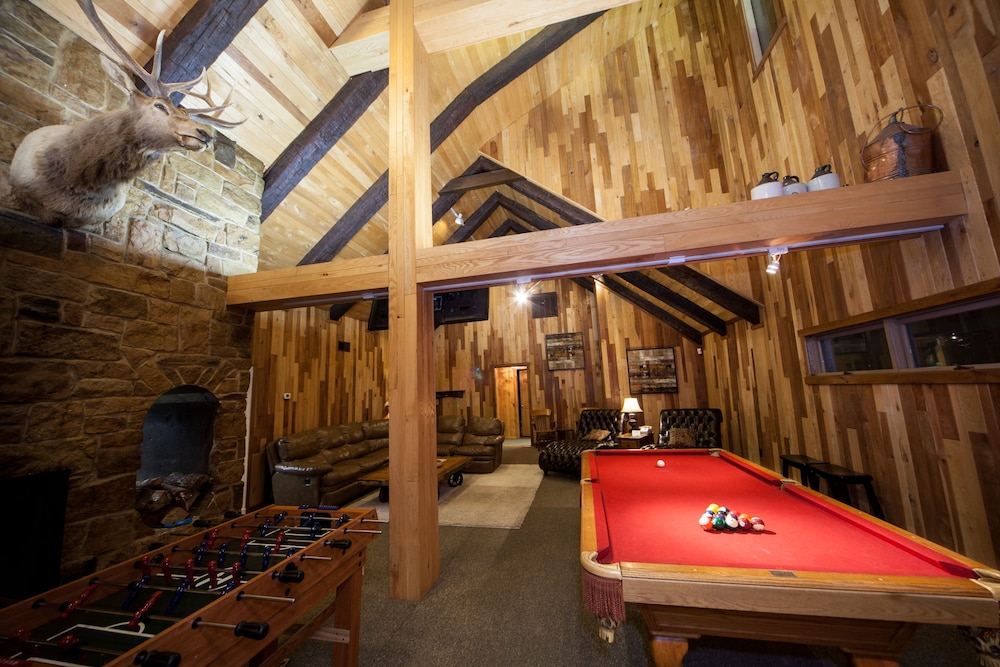 Log Cabin Lodge Suites 39/68