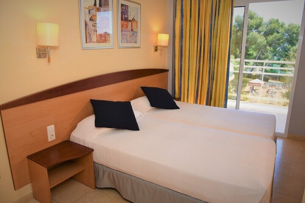 1 BEDROOM, APARTMENT
