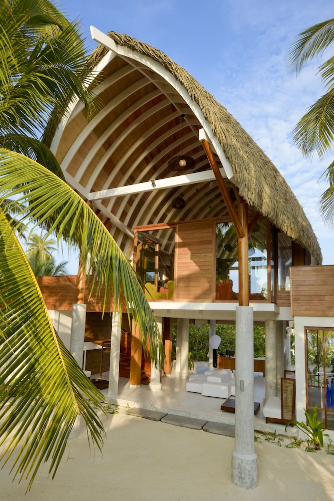 Kandolhu Maldives 6/53