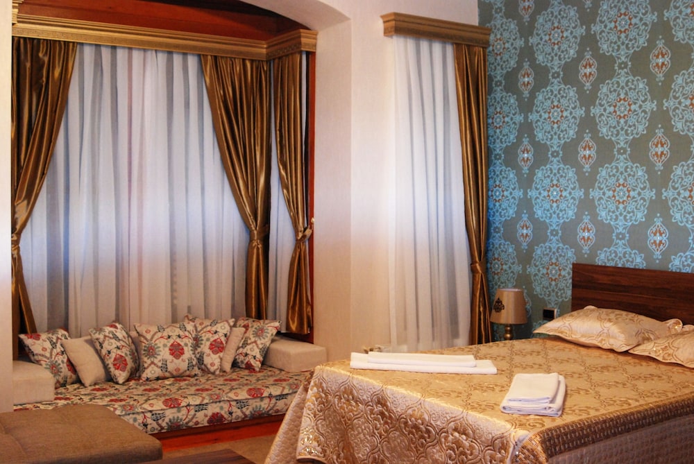 The Pashas House 13/44