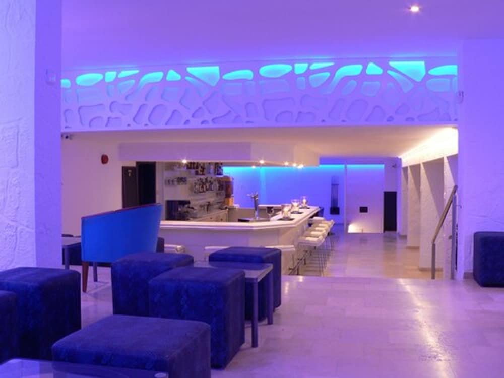 Bon Repos Hotel 49/58