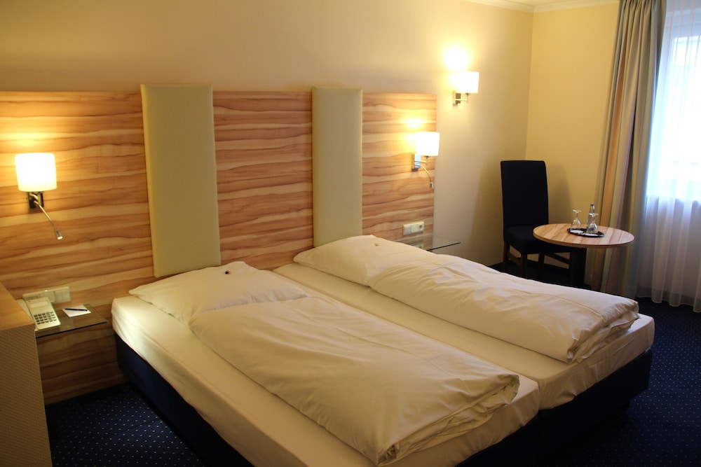 Daniel Hotel 33/61