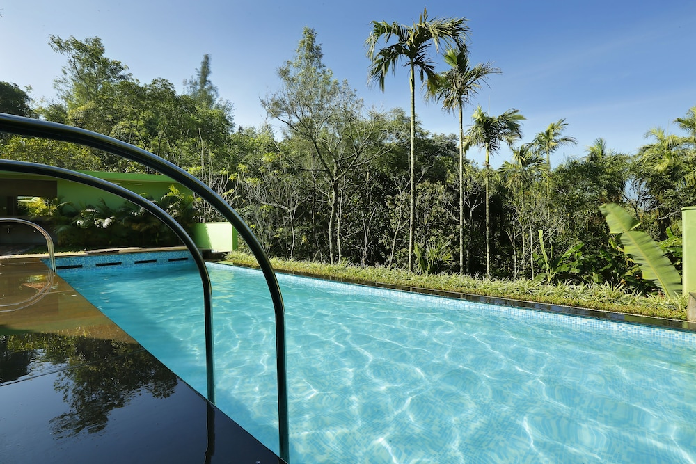 SPICE GROVE HOTELS AND RESORTS 37/39