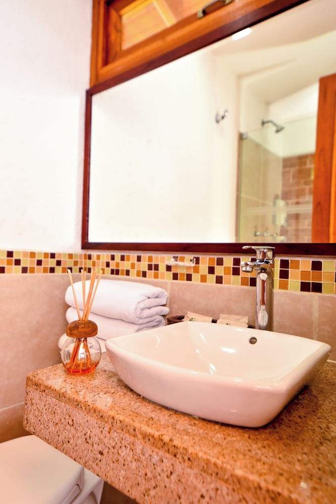 LA CAMPANA HOTEL BOUTIQUE 64/64