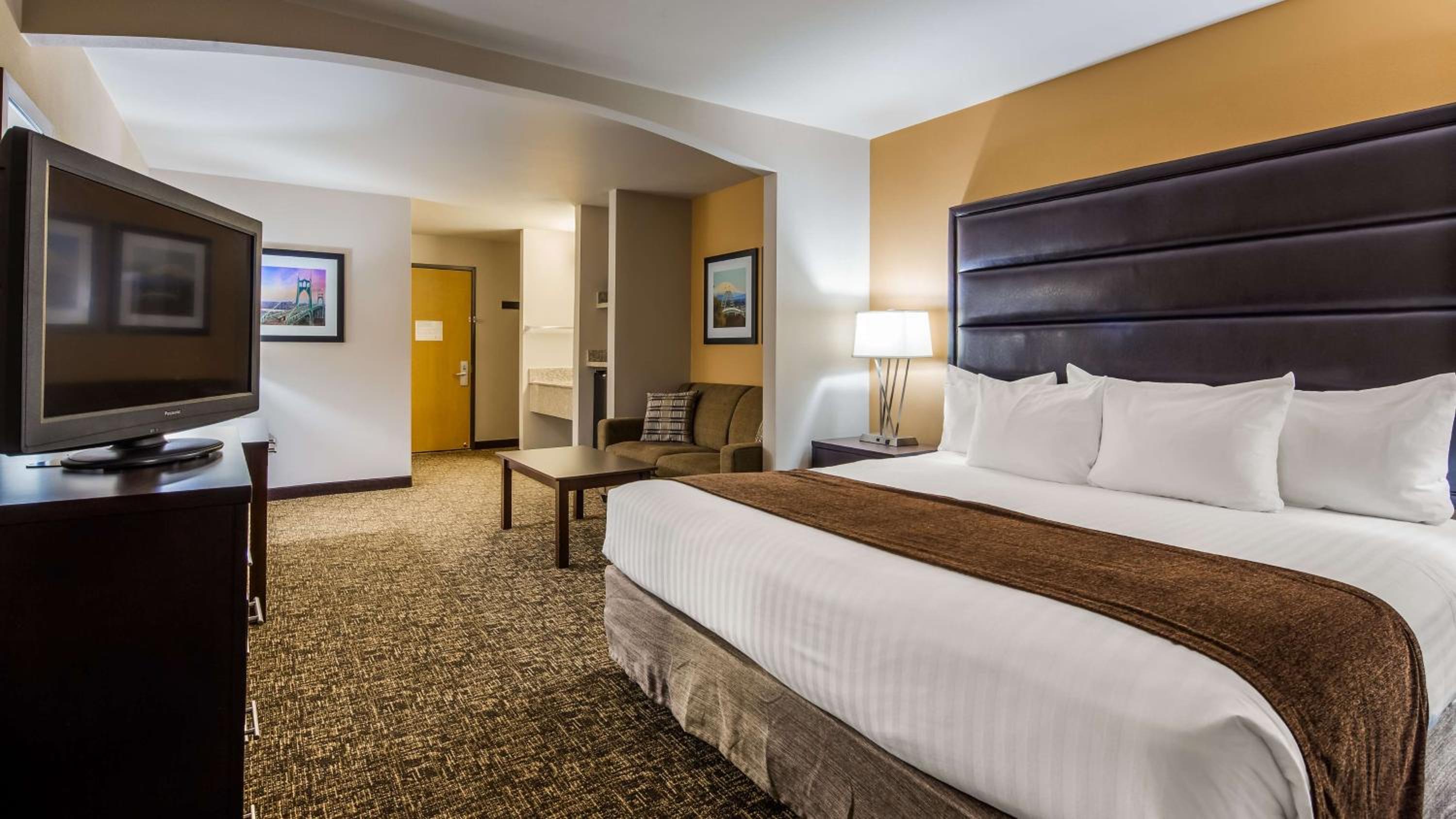 Room, King Bed, Sofa