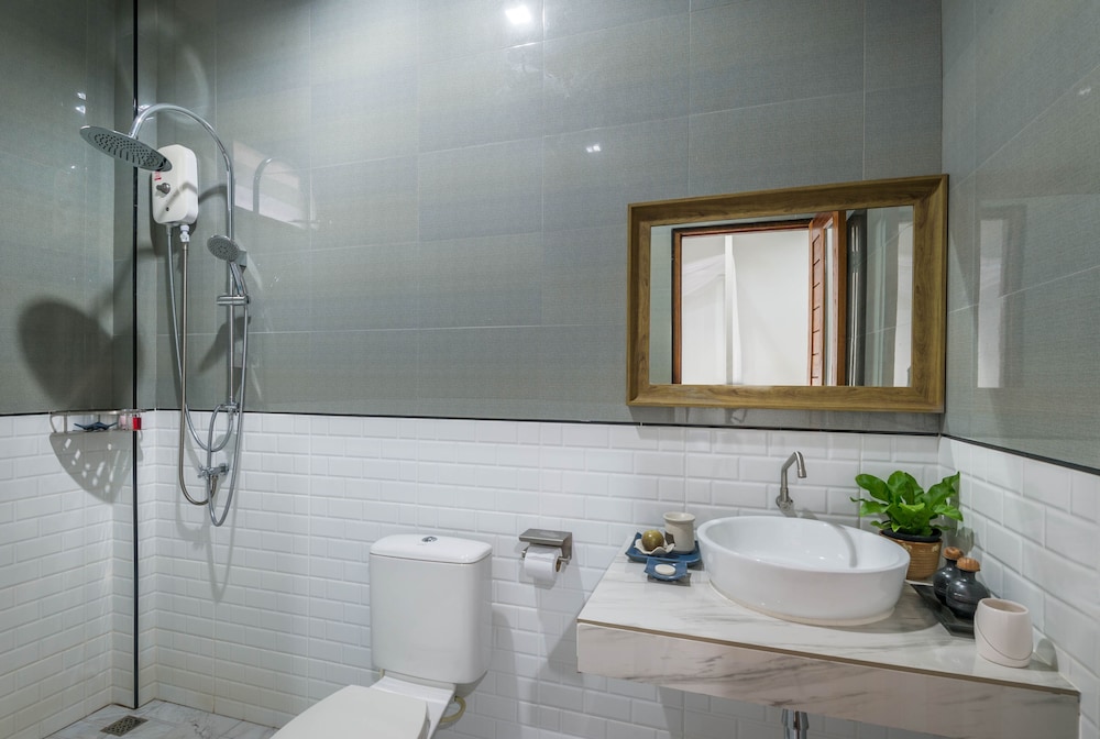 Amadha Villas Retreat 50/50