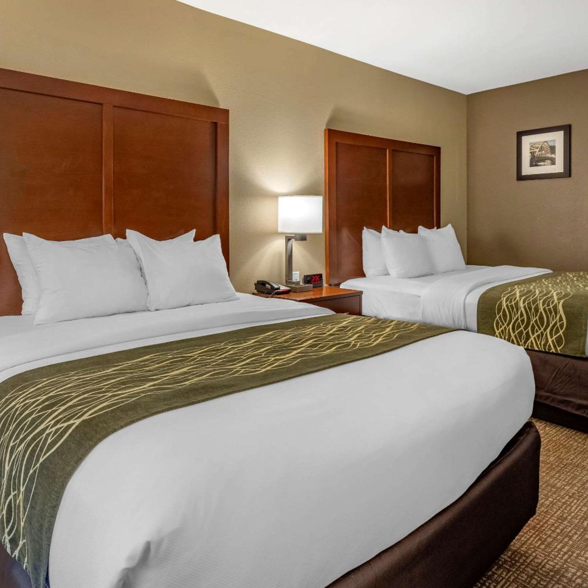 Comfort Inn & Suites 12/40
