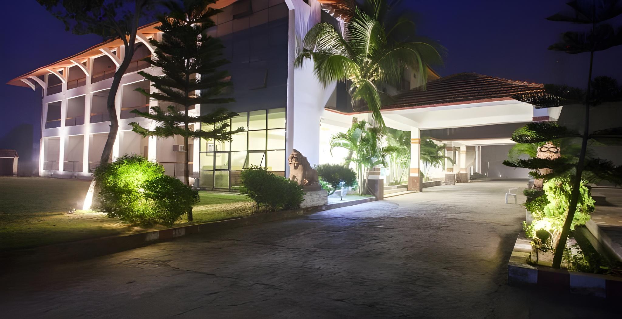 HOTEL KINGS CROWN MANDARMONI 37/37