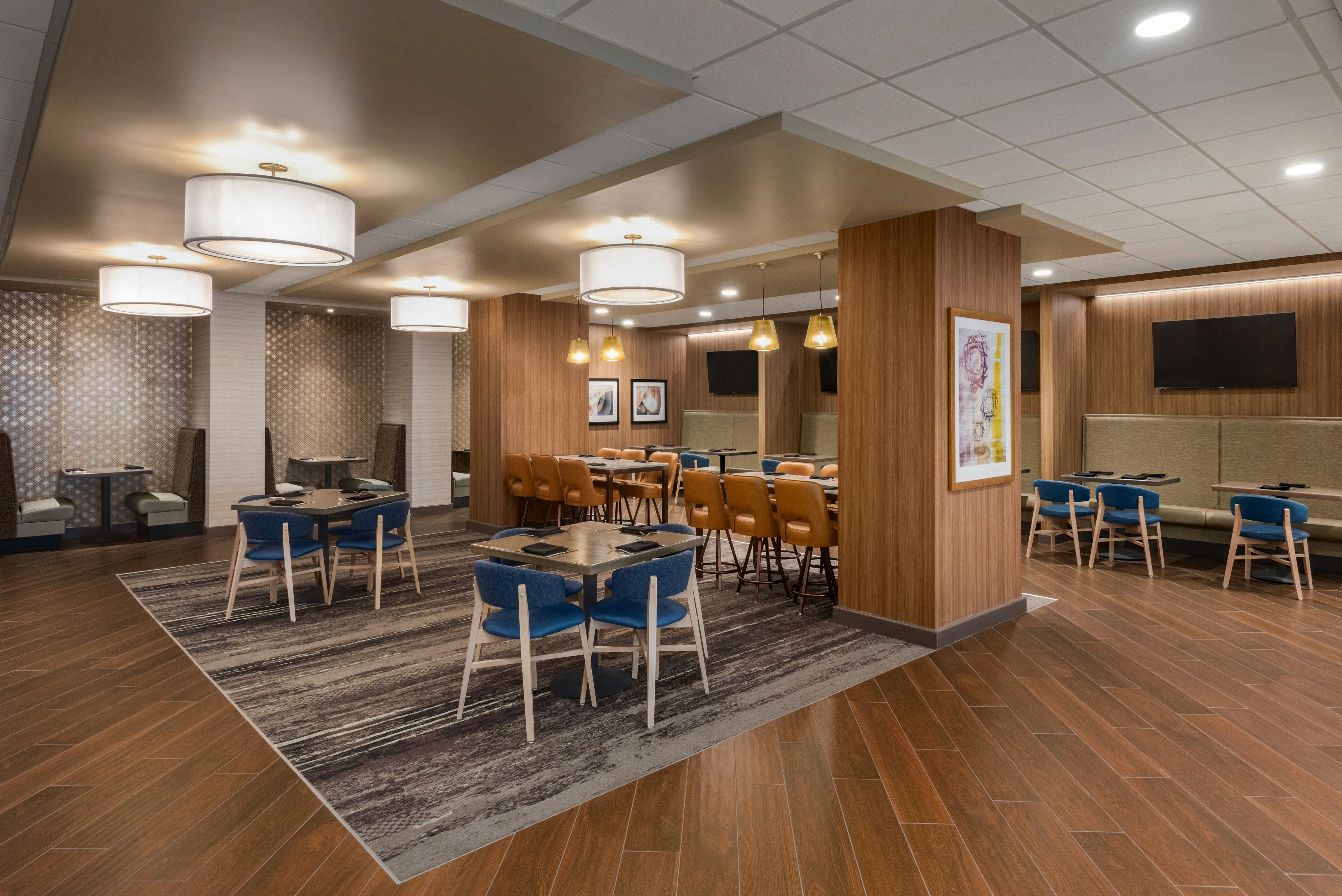 Doubletree By Hilton St Paul East 37/59