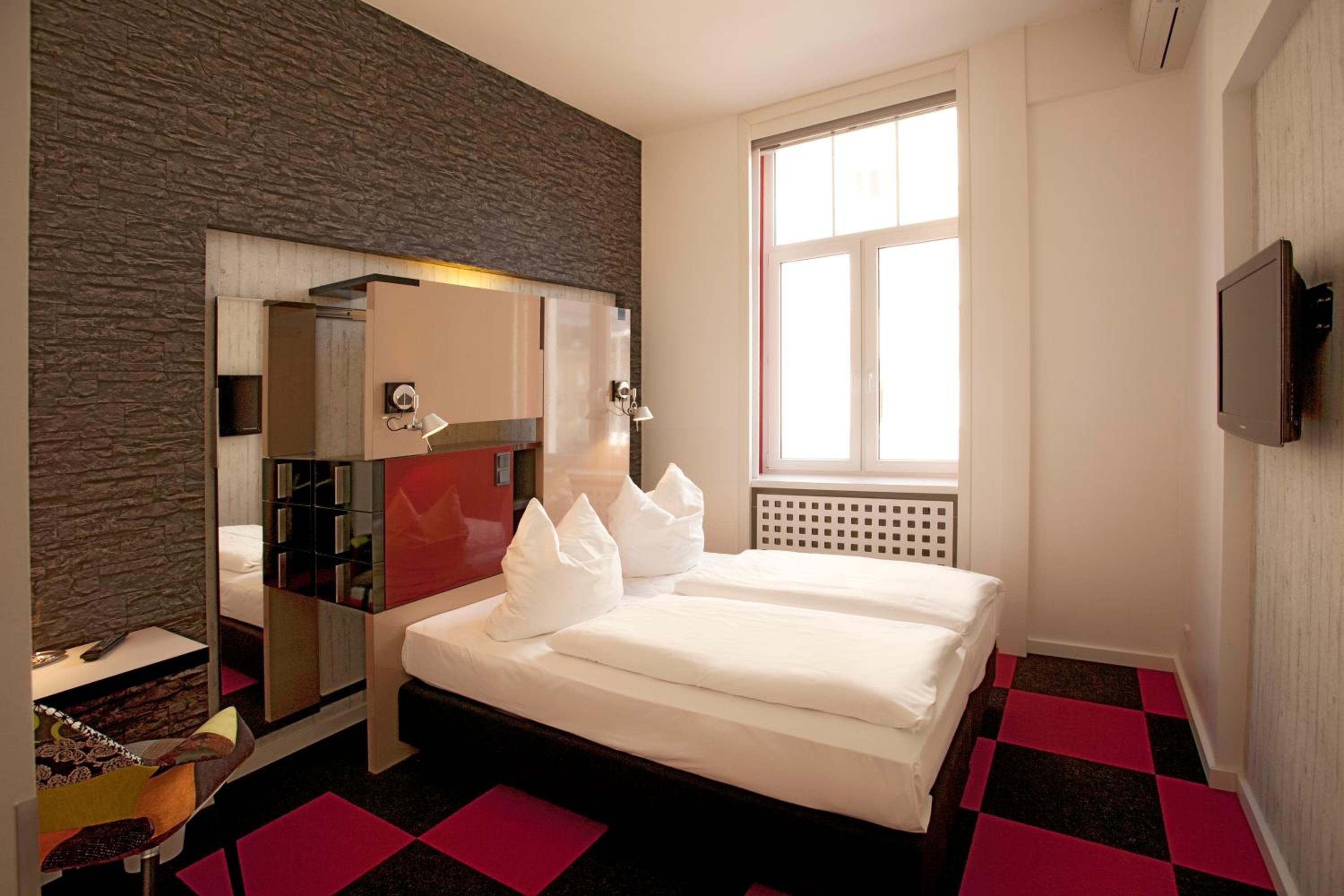 Hotel Cristall 19/57