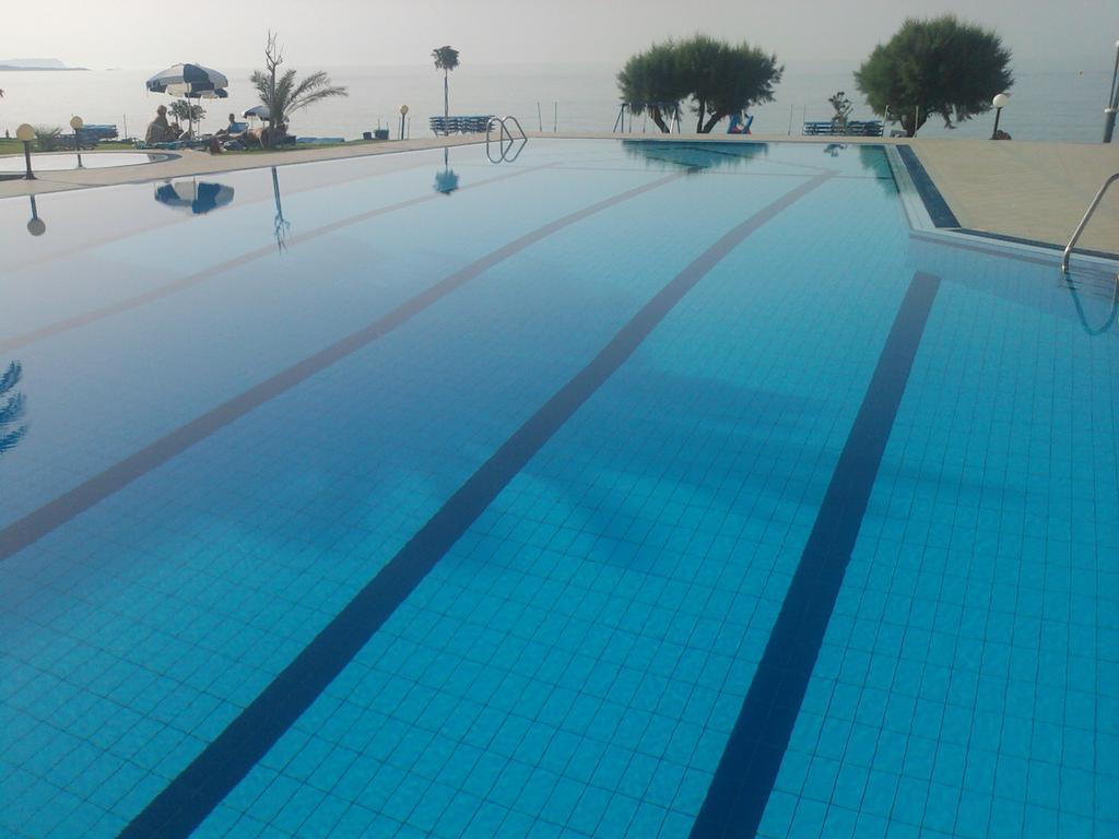 Ariadne Beach 32/48