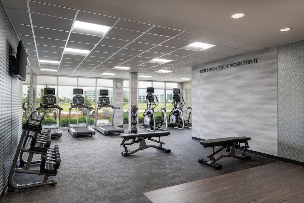 Fairfield Inn & Suites by Marriott Cleveland Tiedeman Road 13/26