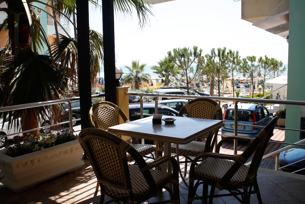 Bella Vista Hotel 31/50