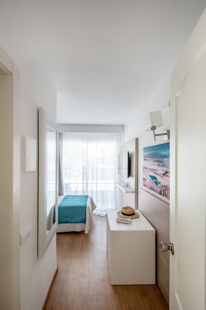 Hostal Es Pi 34/54
