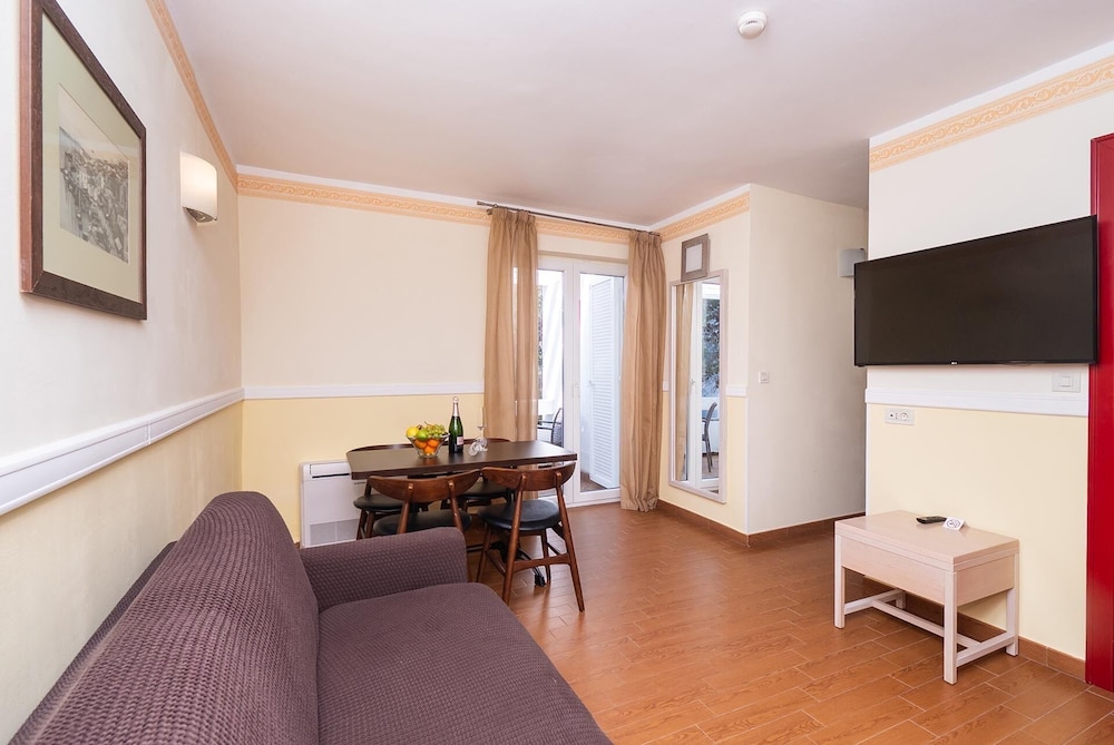 Amadria Park Apartments 20/55