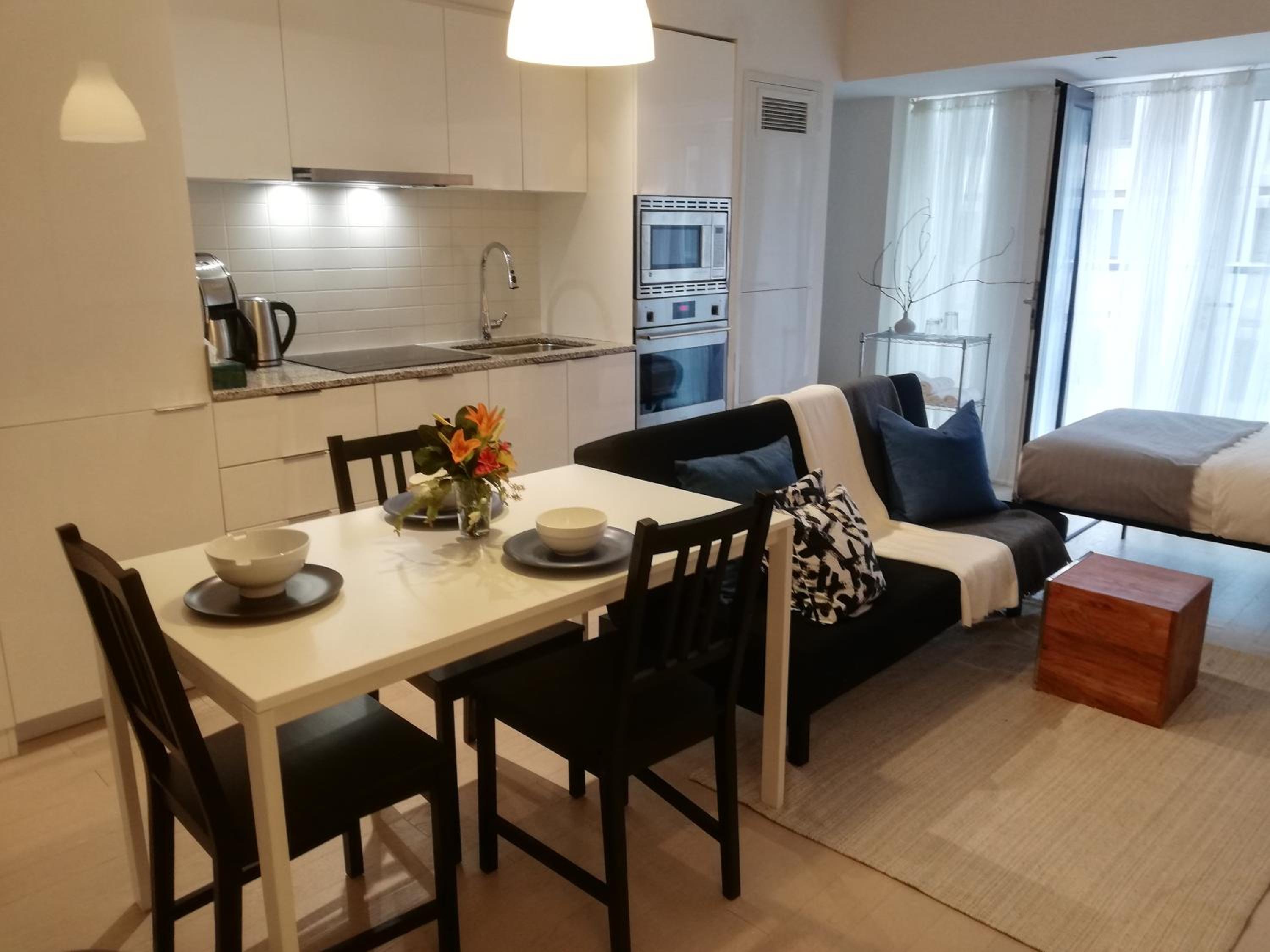 Stylish Downtown Toronto Residential Hotel 34/50