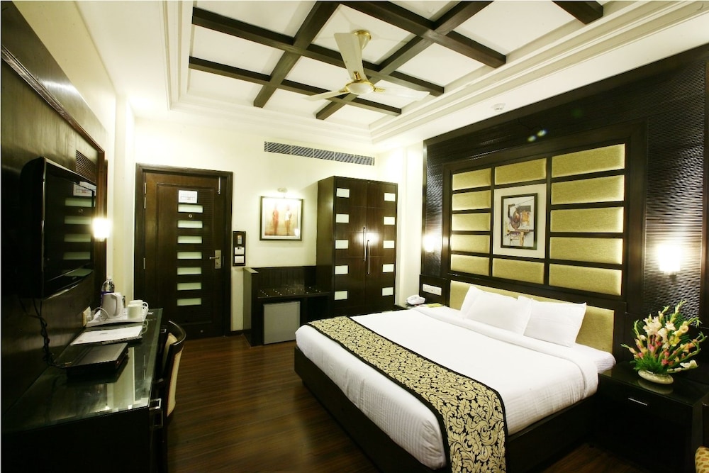 Karon Hotel Lajpat Nagar 20/60