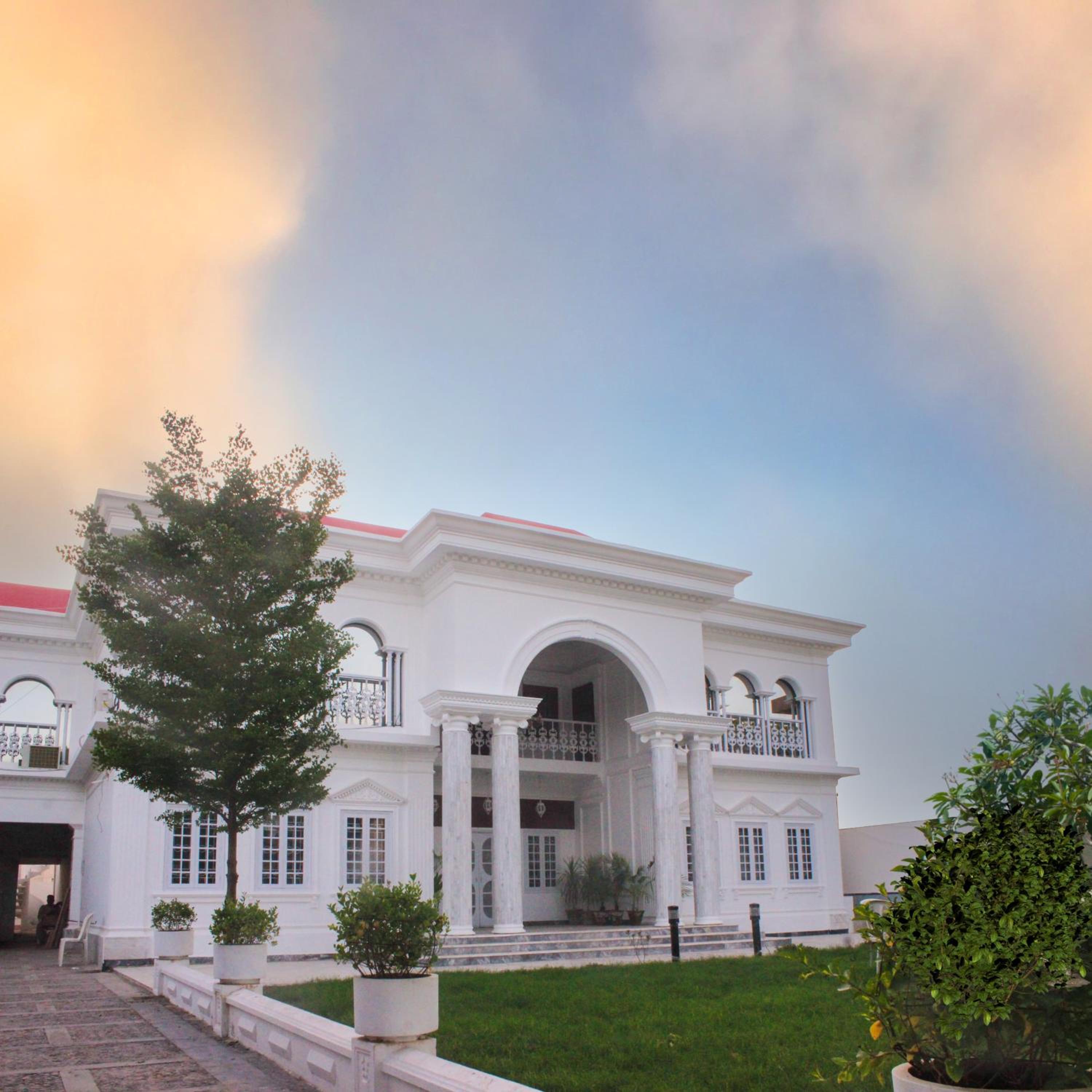 White House Karachi 8/48