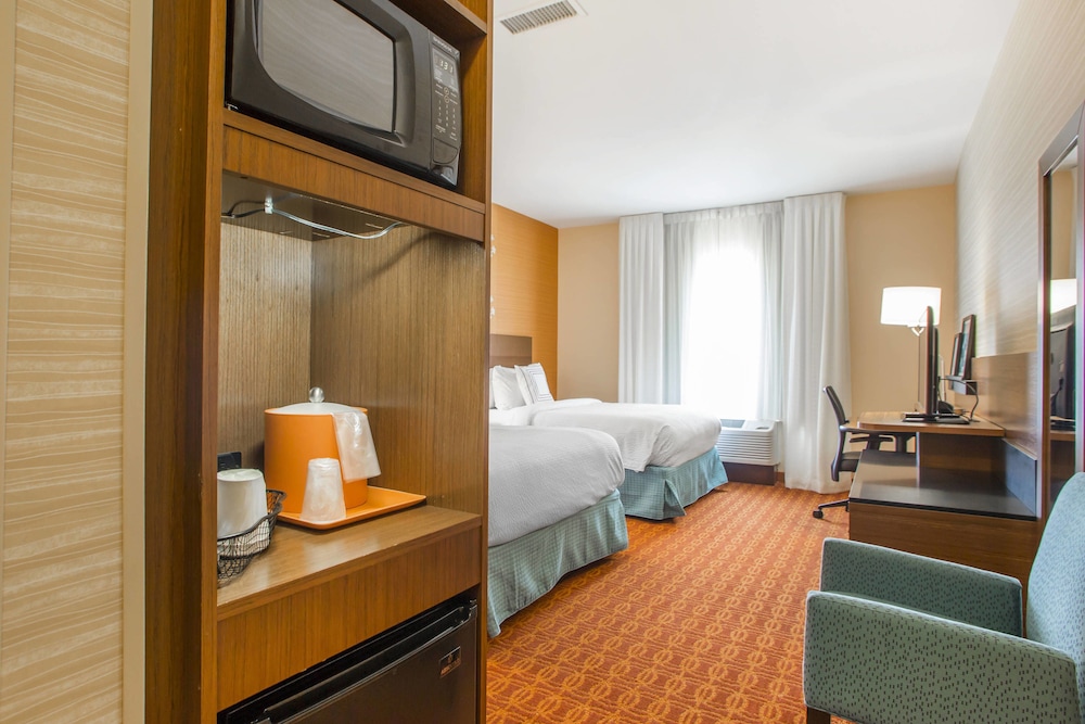 Fairfield Inn And Suites Waterloo Cedar Falls 8/34