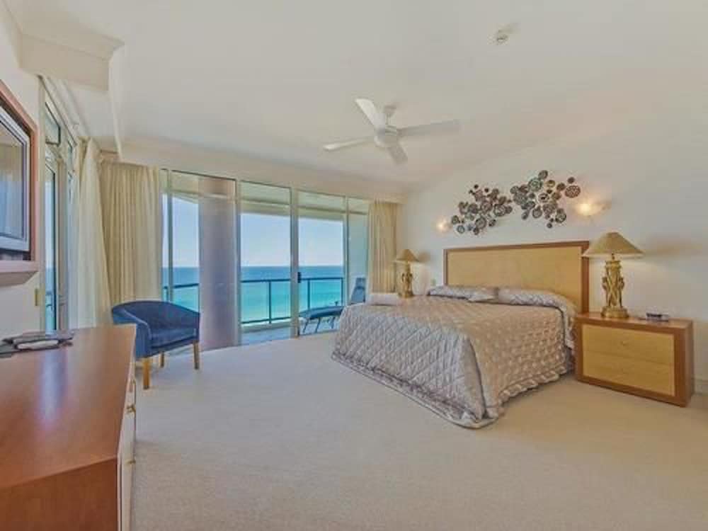 Oceana On Broadbeach 19/75