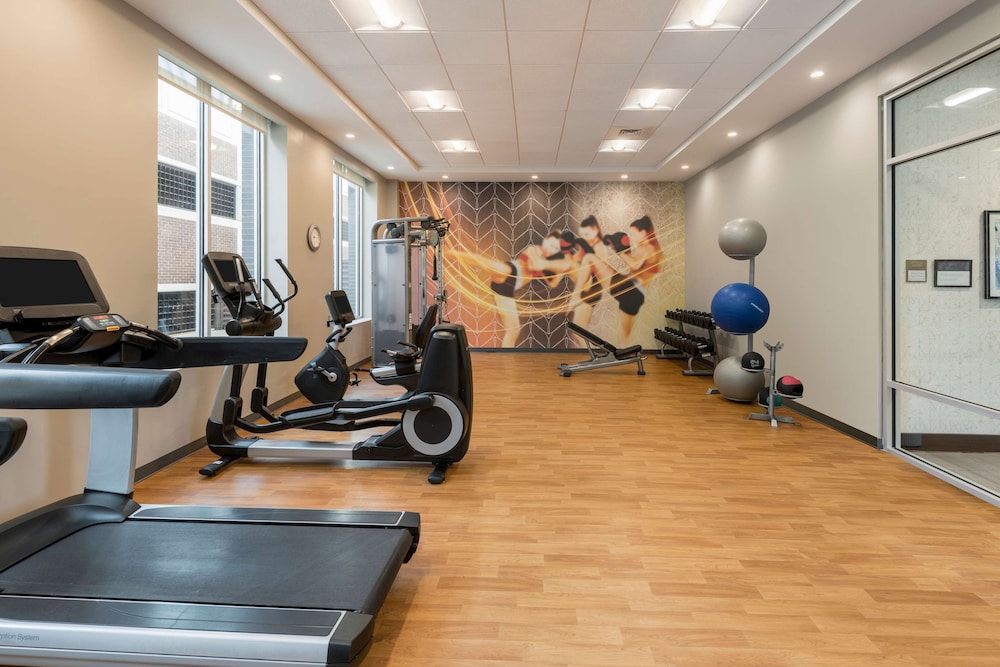 Hyatt Place Greenville/Downtown 33/64