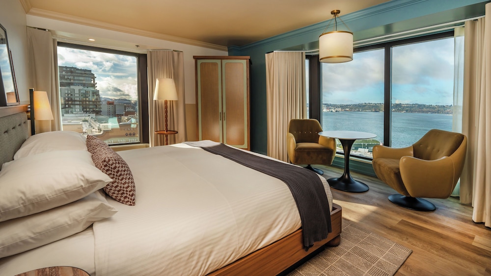 PREMIUM, KING BED, BAY VIEW