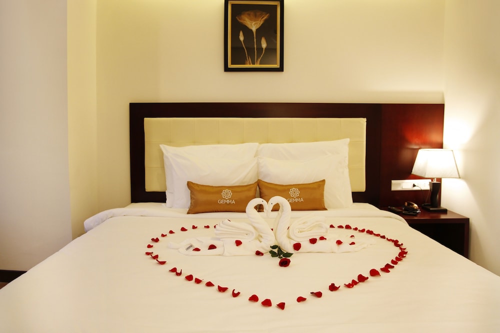 Gemma Hotel 16/63