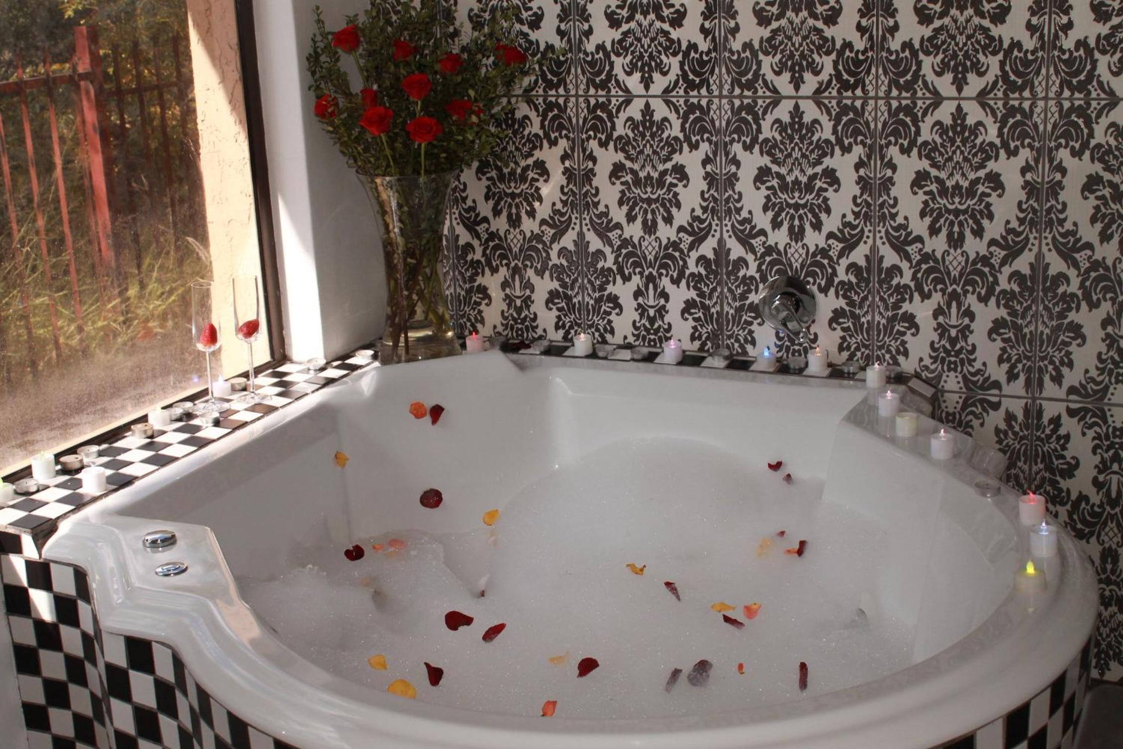 Villa Mexicana Guesthouse 30/33