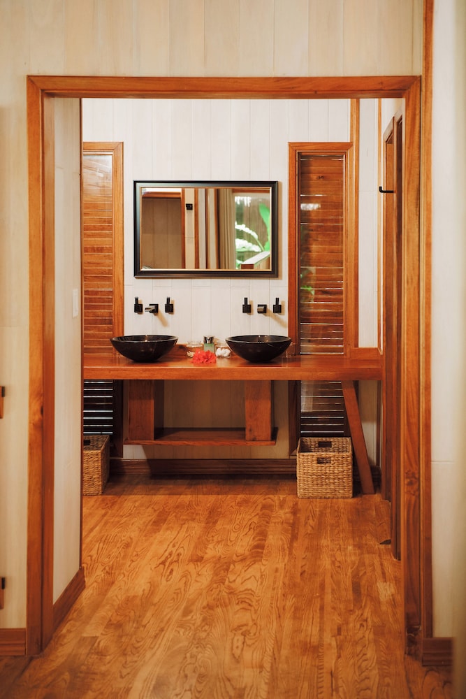 Chan Chich Lodge 11/58