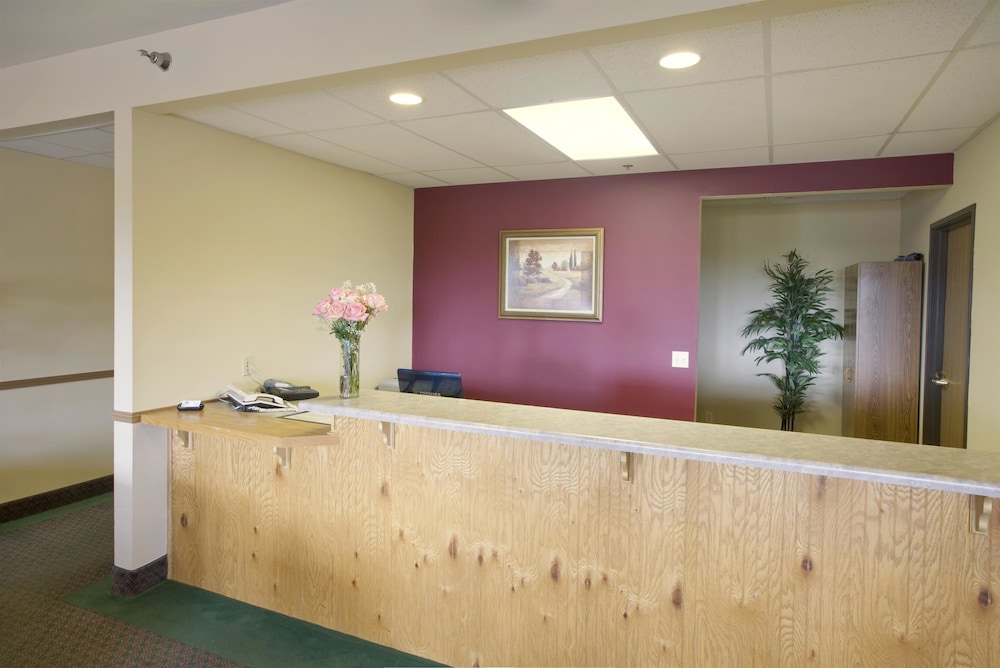 Americas Best Value Inn Gaylord 7/42