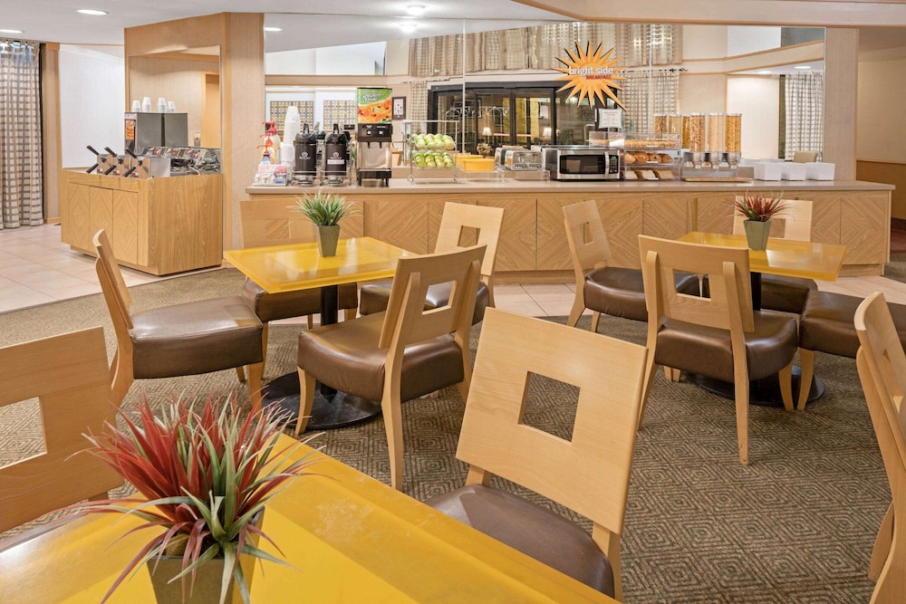 La Quinta Inn And Suites By Wyndham Salt Lake City Layton 16/24
